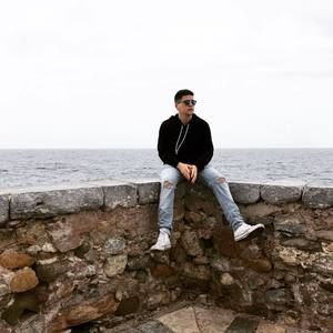 Meet your Posher, Jonathan